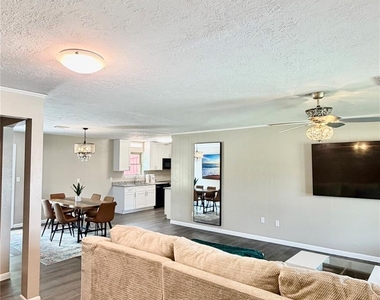 111 Grove Street - Photo Thumbnail 4