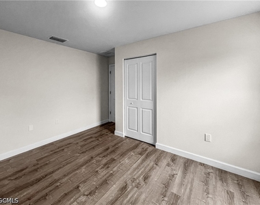 745 Harry Avenue S - Photo Thumbnail 21