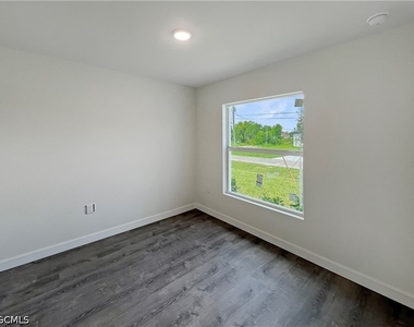 745 Harry Avenue S - Photo Thumbnail 26