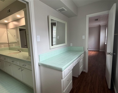 6310 Deerwood Road - Photo Thumbnail 11