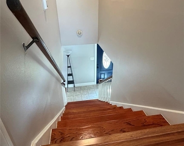 6310 Deerwood Road - Photo Thumbnail 5