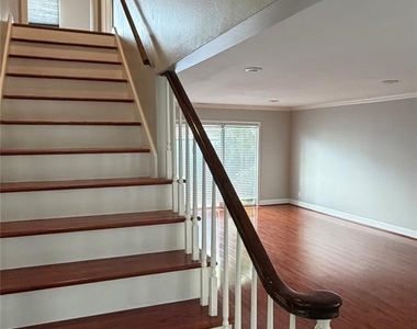 6310 Deerwood Road - Photo Thumbnail 15