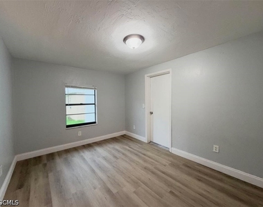 2117 Mitchell Court - Photo Thumbnail 12