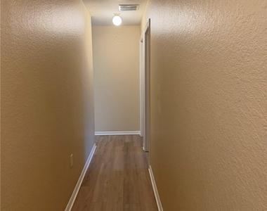 2909 Nw 25th Street - Photo Thumbnail 24