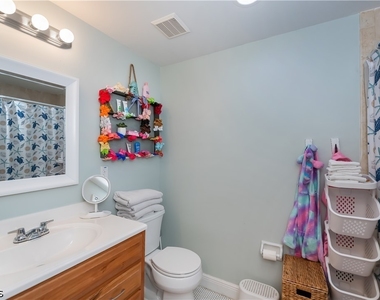 8513 Bernwood Cove Loop - Photo Thumbnail 22