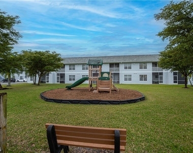 8513 Bernwood Cove Loop - Photo Thumbnail 5