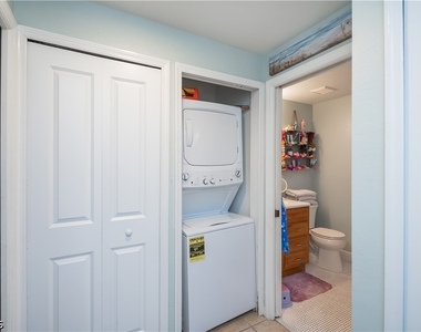 8513 Bernwood Cove Loop - Photo Thumbnail 23