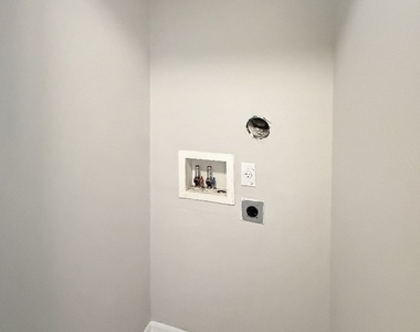 4771 Jordan Avenue S - Photo Thumbnail 9