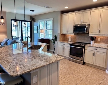 10470 Casella Way - Photo Thumbnail 3