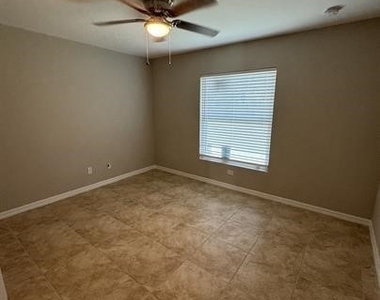 2502 38th Street W - Photo Thumbnail 9
