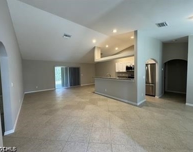 2502 38th Street W - Photo Thumbnail 7