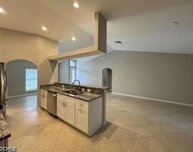 2502 38th Street W - Photo Thumbnail 4