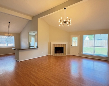 19718 Brentonridge Lane - Photo Thumbnail 4