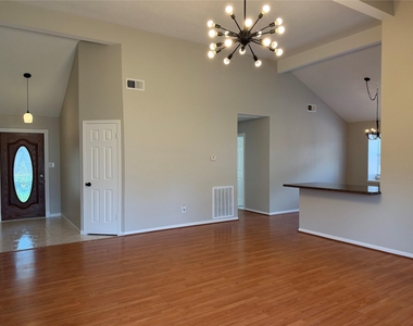 19718 Brentonridge Lane - Photo Thumbnail 3