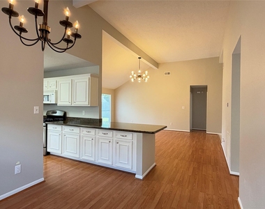 19718 Brentonridge Lane - Photo Thumbnail 6