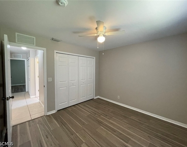 2836 Nw 21st Place - Photo Thumbnail 7