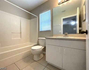 2836 Nw 21st Place - Photo Thumbnail 21