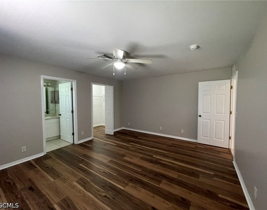 2836 Nw 21st Place - Photo Thumbnail 20
