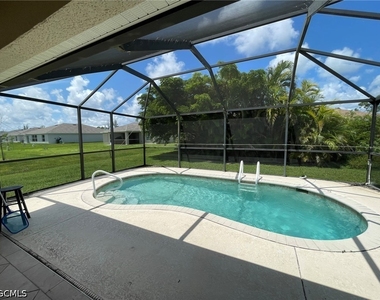 2836 Nw 21st Place - Photo Thumbnail 18