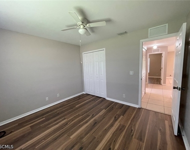 2836 Nw 21st Place - Photo Thumbnail 12