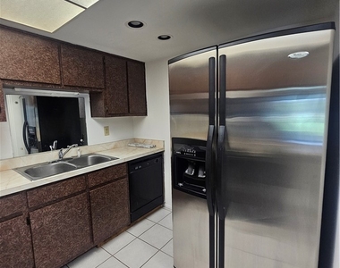 306 Highland Avenue - Photo Thumbnail 18
