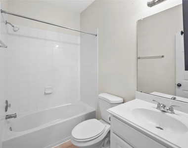 12920 Meadow Springs Drive - Photo Thumbnail 10
