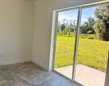 714 Ledge Street - Photo Thumbnail 6