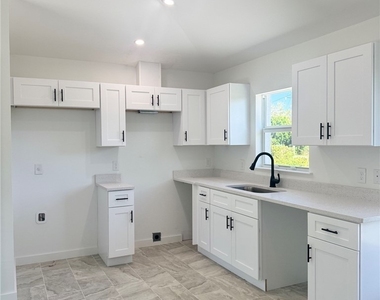 714 Ledge Street - Photo Thumbnail 3