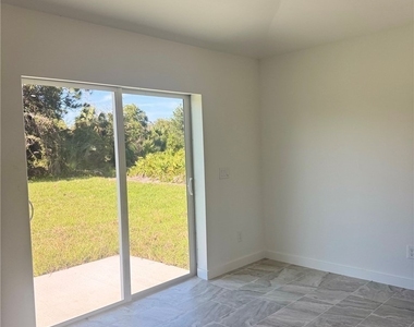 714 Ledge Street - Photo Thumbnail 8