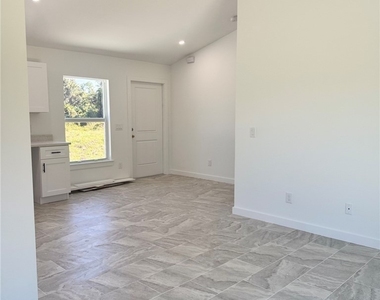 714 Ledge Street - Photo Thumbnail 5