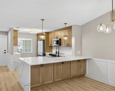 7761 Jewel Lane - Photo Thumbnail 7