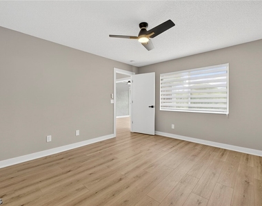7761 Jewel Lane - Photo Thumbnail 14