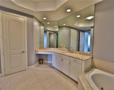 2090 W First Street - Photo Thumbnail 16