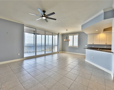 2090 W First Street - Photo Thumbnail 3