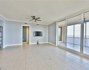 2090 W First Street - Photo Thumbnail 8