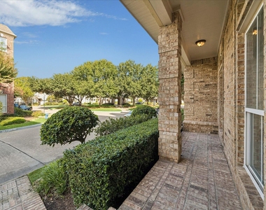 418 S Park Grove - Photo Thumbnail 2