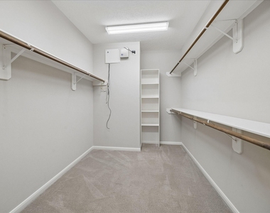 418 S Park Grove - Photo Thumbnail 17