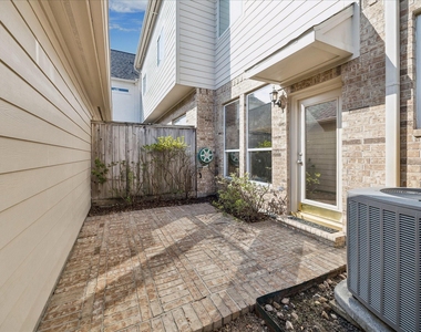 418 S Park Grove - Photo Thumbnail 13