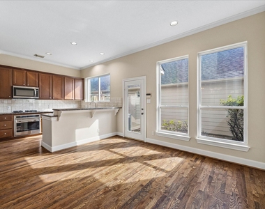 418 S Park Grove - Photo Thumbnail 10