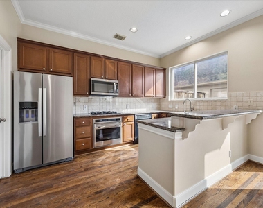 418 S Park Grove - Photo Thumbnail 8