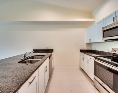 1635 Sw 33rd Street - Photo Thumbnail 4