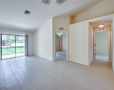 1635 Sw 33rd Street - Photo Thumbnail 6