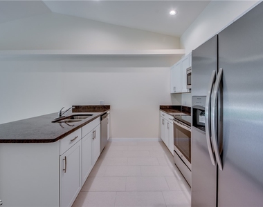 1635 Sw 33rd Street - Photo Thumbnail 14