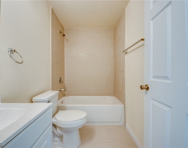 1635 Sw 33rd Street - Photo Thumbnail 18