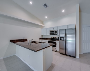 1635 Sw 33rd Street - Photo Thumbnail 15
