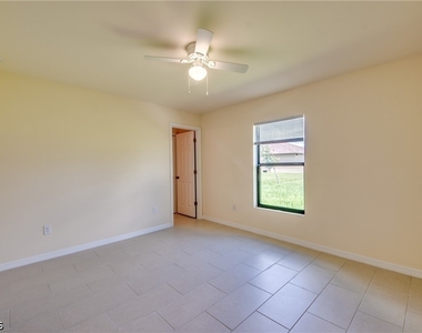 1635 Sw 33rd Street - Photo Thumbnail 9