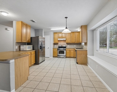 15203 Green Whisper Drive - Photo Thumbnail 10