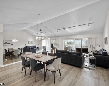 4240 Lake Forest Drive - Photo Thumbnail 3