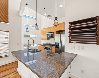 1555 Birdsall Street - Photo Thumbnail 13