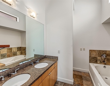 1555 Birdsall Street - Photo Thumbnail 18